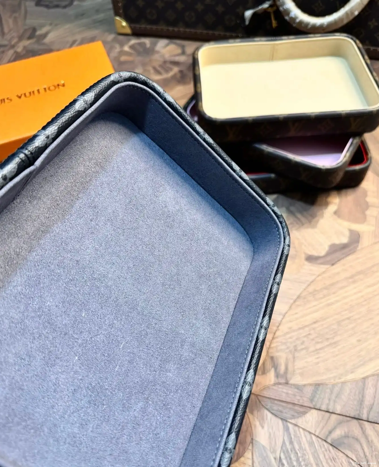 LV VALET TRAY CUSTOM 0522
